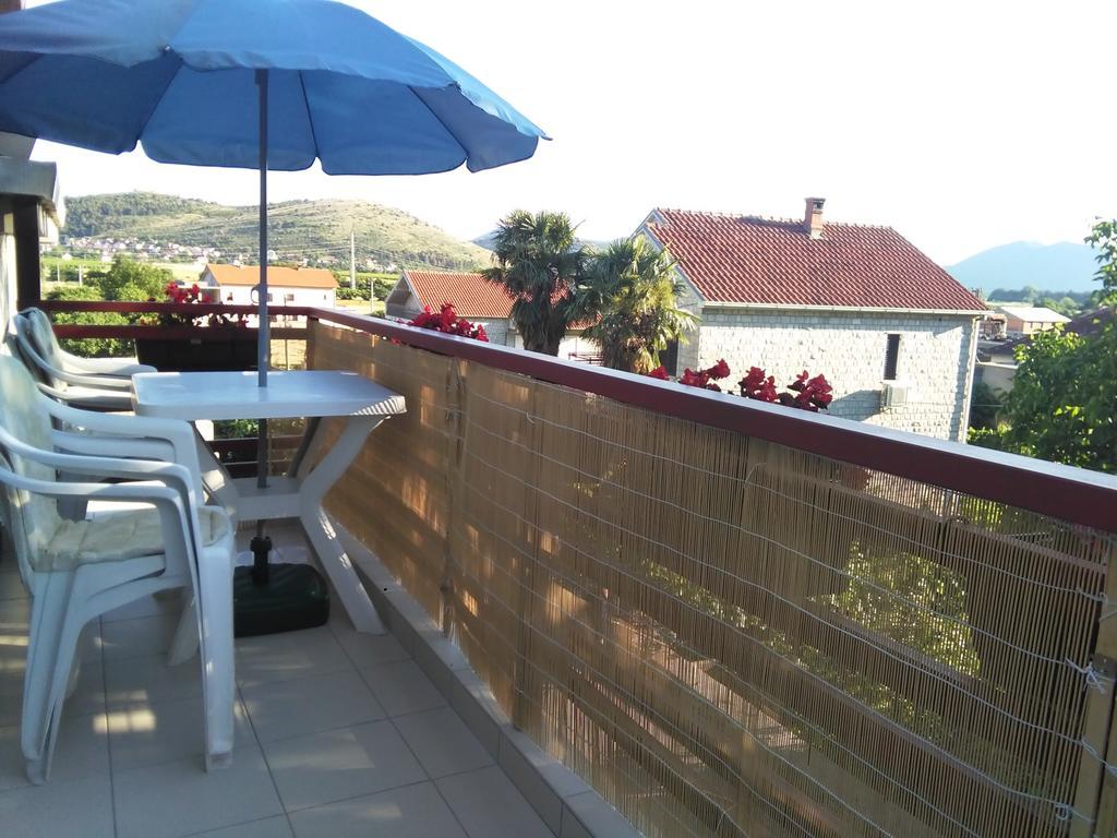 Apartment Iva Τρέμπινιε Δωμάτιο φωτογραφία